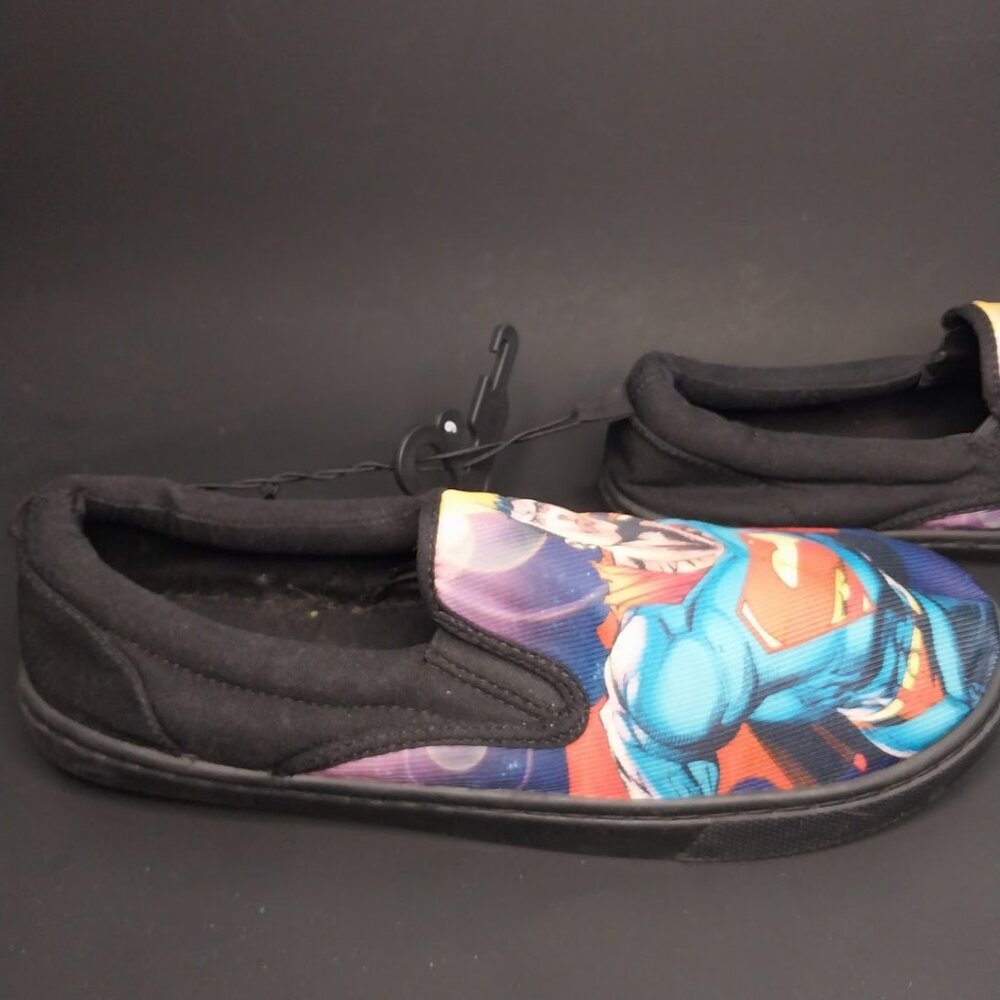 DC Comics: Superman Men's Shoes - Picture 8 of 13